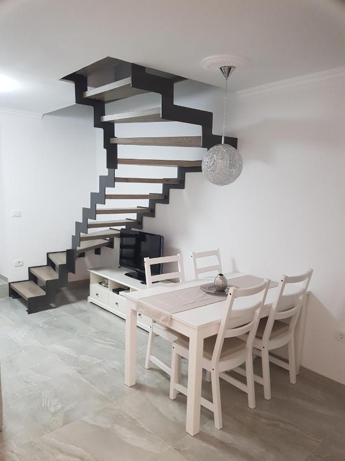 Boutique Villa Zontova Jama Віпава Екстер'єр фото